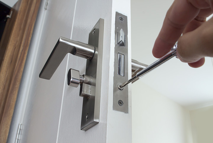 Our local locksmiths are able to repair and install door locks for properties in Harmondsworth and the local area.